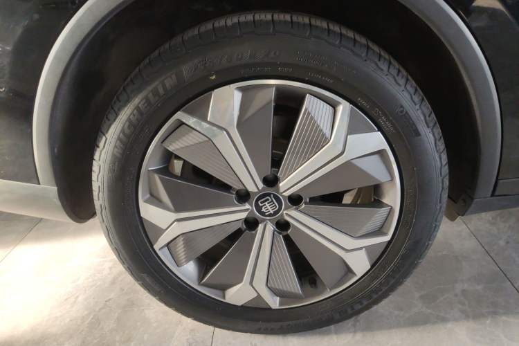 Used BYD Tang New Energy 2021 EV Long-Range Luxury Model