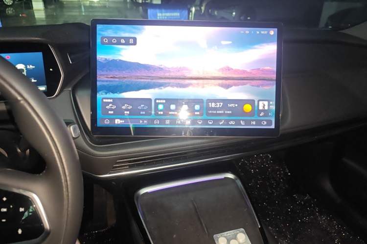 Used  SL03 2023 200Max Range-Extended Version
