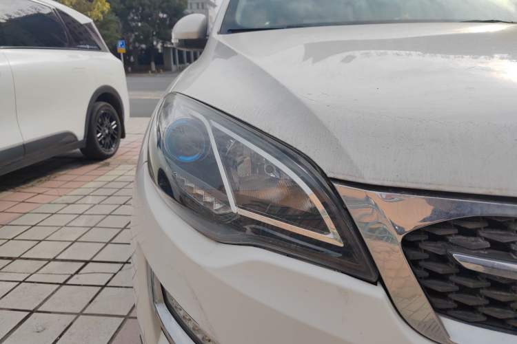 Used Zotye Domy X5 2015 1.5T Manual Luxury Model China V Standard