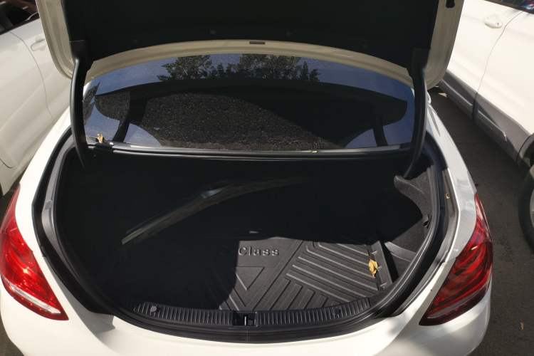 Used Mercedes-Benz C-Class 2017 Facelift C 200 L Sport Edition