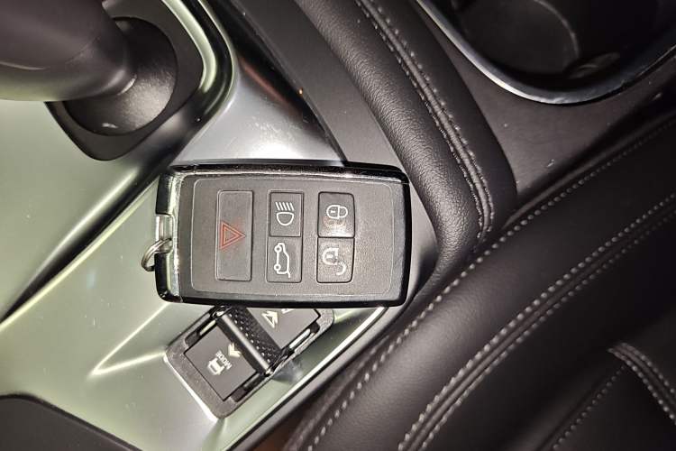 Used Jaguar E-PACE 2018 P250 S China VI
