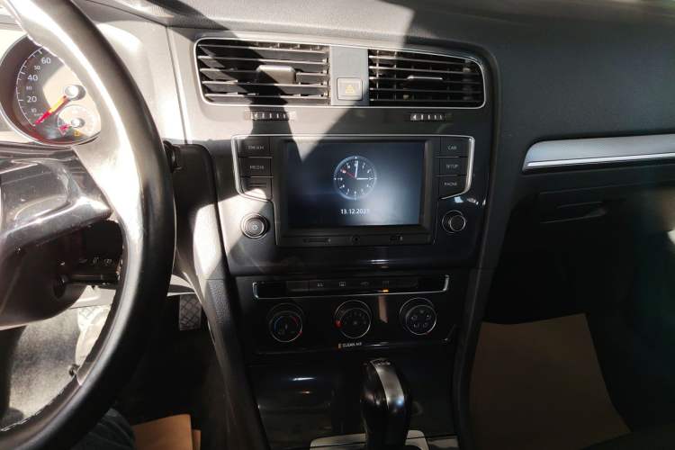 Used Volkswagen Golf 2017 230TSI Automatic Comfort Edition – Celebrating Milestone of One Million Units
