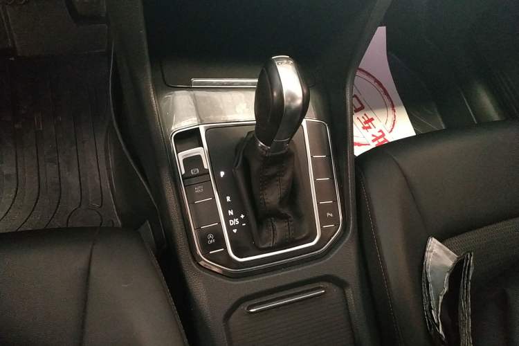 Used Volkswagen Golf Sportsvan 2018 230TSI Automatic Trend Edition
