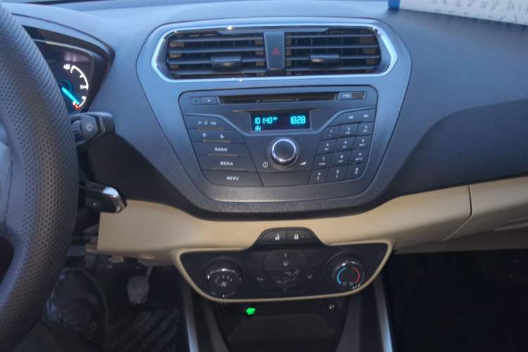 Used Ford Escort 2015 1.5L Manual Comfort Model
