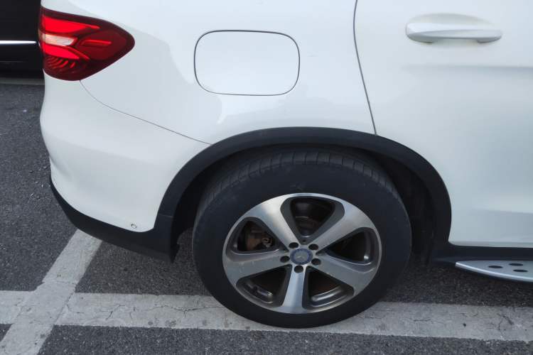 Used Mercedes-Benz GLC 2017 GLC 260 4MATIC Luxury Model