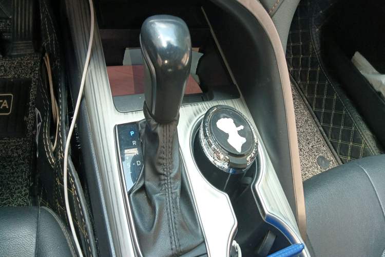 Used Toyota Camry 2019 Revised Version Dual-Engine 2.5 HG Luxury Edition
