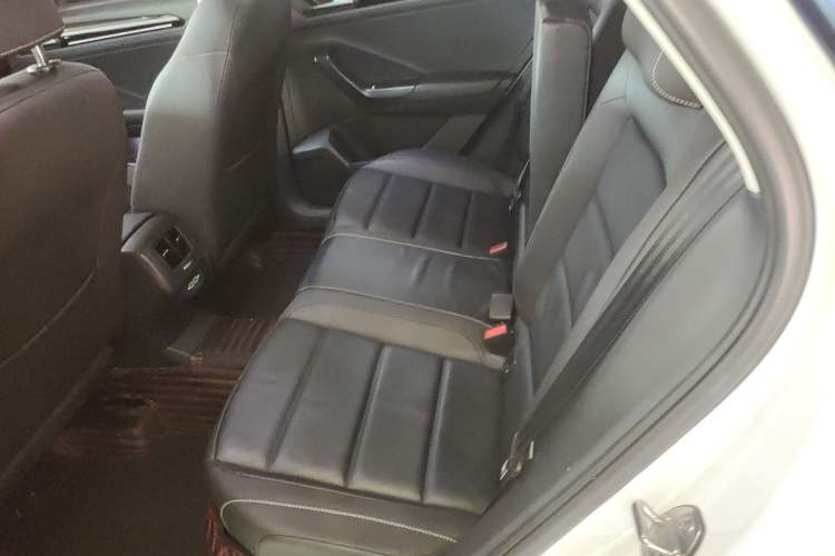 Used Volkswagen T-ROC 2020 280TSI DSG Two-Wheel Drive Comfort Version