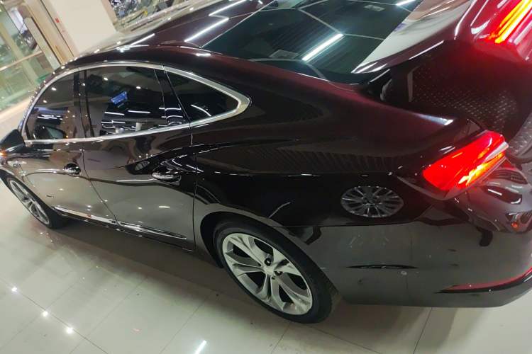 Used Buick LaCrosse 2021 Avenir Avia First-Edition Model
