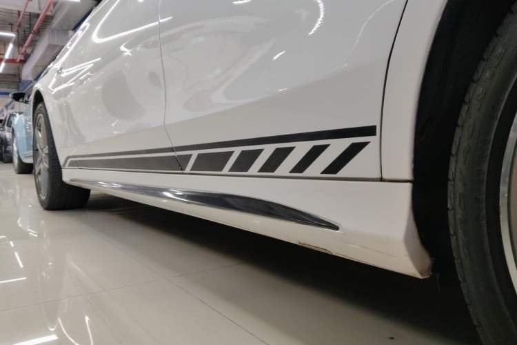 Used Mercedes-Benz C-Class 2015 C 200 station wagon
