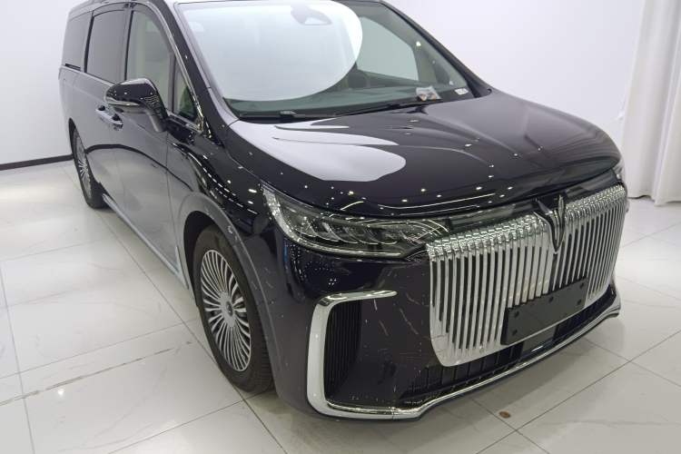 Used VOYAH Dream 2025 PHEV Four-Wheel-Drive Flagship Kunpeng Edition
