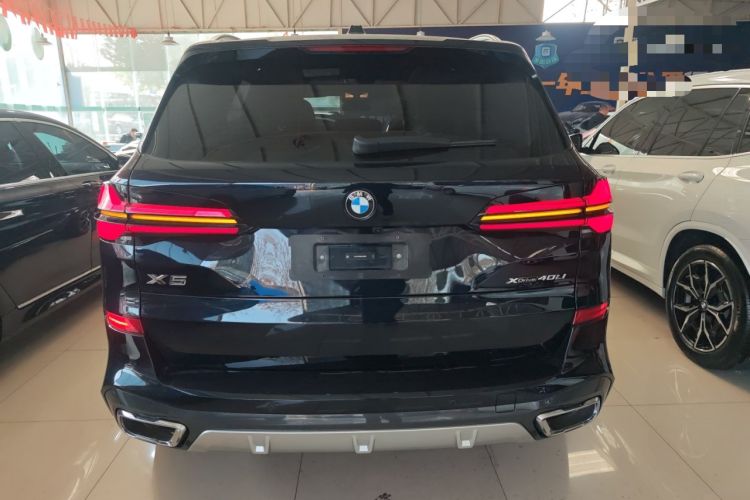 Used BMW X5 2023 xDrive 30Li Luxury M Sport Package
