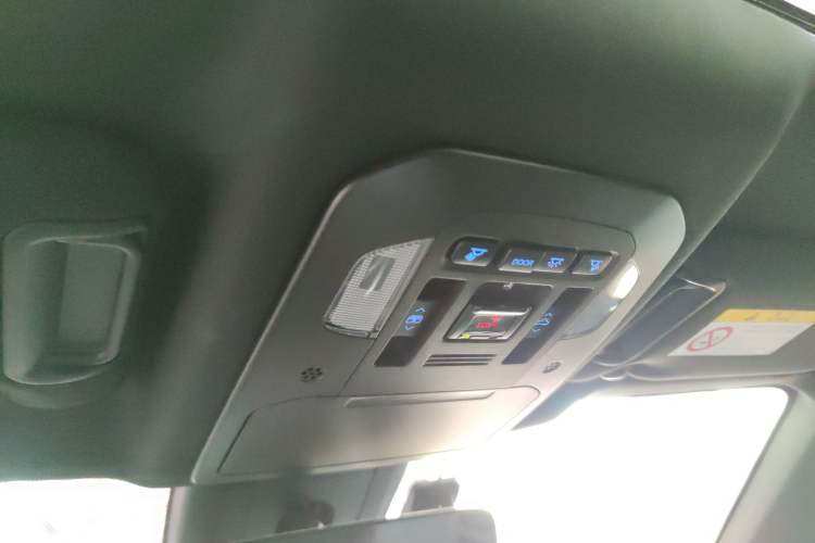 Used Toyota Crown Land Cruiser 2022 2.0T Four-Wheel Drive Enjoyment Edition
