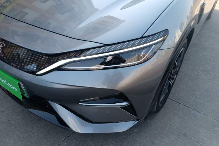 Used BYD Song L EV 2025 Intelligent Driving Version 602 km Range LiDAR-equipped All-Wheel-Drive Type