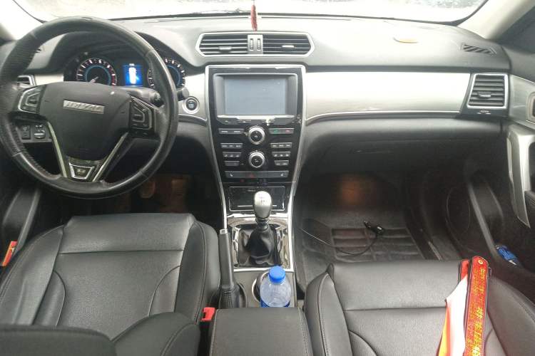 Used Haval H2 2016 Red Label 1.5T Manual Two-Wheel Drive Elite Model
