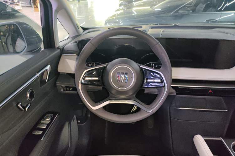 Used Buick GL8 2025 Lu Zun Deluxe Edition