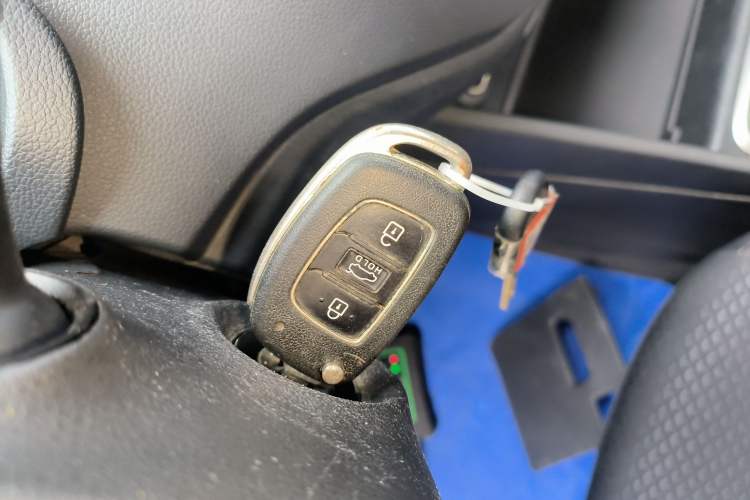 Used Hyundai Verna 2016 1.4L Manual Cool Edition GLS
