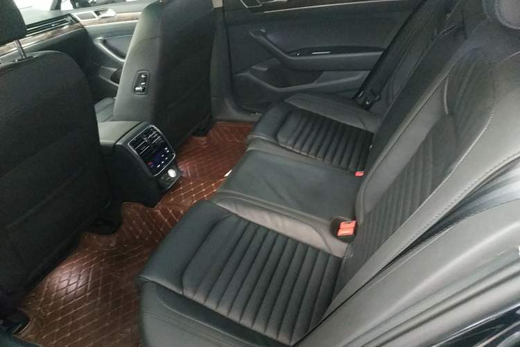 Used Volkswagen Magotan 2018 Facelift 330TSI DSG Luxury Model
