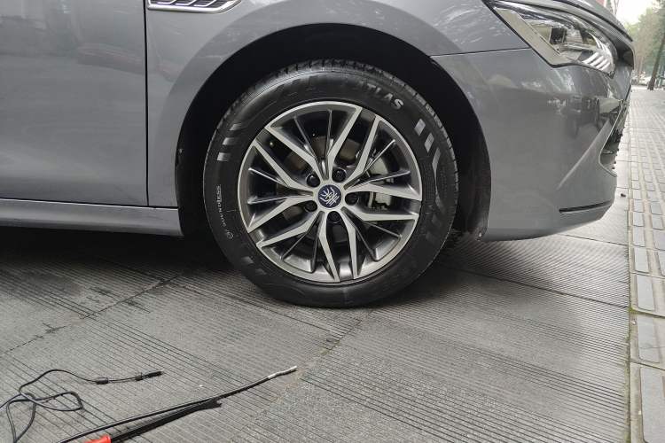 Used BYD Qin PLUS 2023 Champion Edition DM-i 120KM Leading Model
