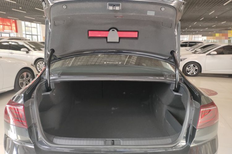 Used Volkswagen Magotan 2025 Zhongxiang Version 280TSI DSG Comfort Edition