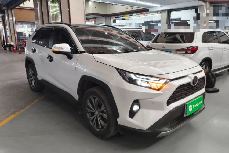 Used Toyota RAV4 2023 2.0L CVT Two-Wheel Drive Fashion Plus Edition
