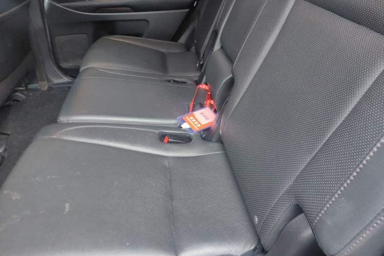 Used Toyota Highlander 2018 2.0T Four-Wheel Drive Prestige Version 7 Seats China VI Standard
