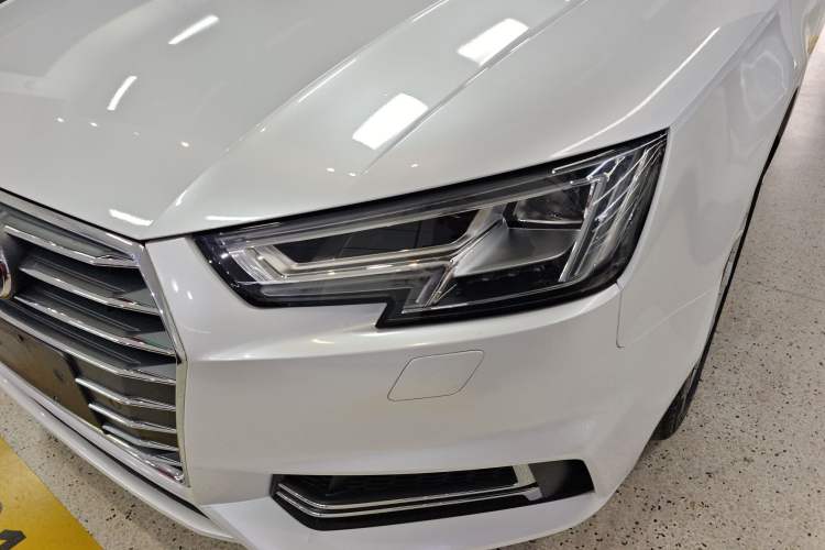 Used Audi A4L 2018 30th Anniversary Edition 40 TFSI Fashion Model
