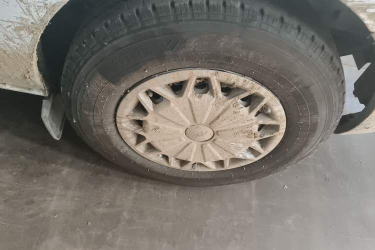 Used Ford Transit 2017 2.0T Diesel Multi-Purpose Commercial Vehicle Short Wheelbase Low Roof China V Standard