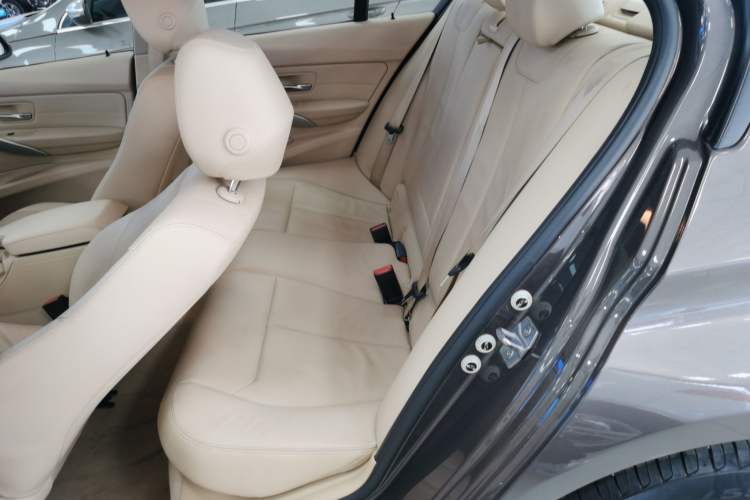 Used BMW 3 Series 2014 320i Sport Edition