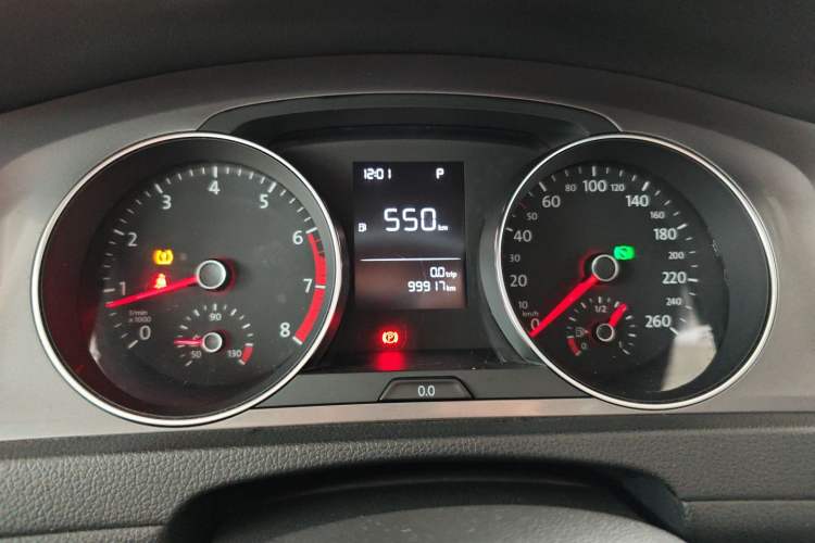 Used Volkswagen Golf 2016 1.6L Automatic Fashion Model