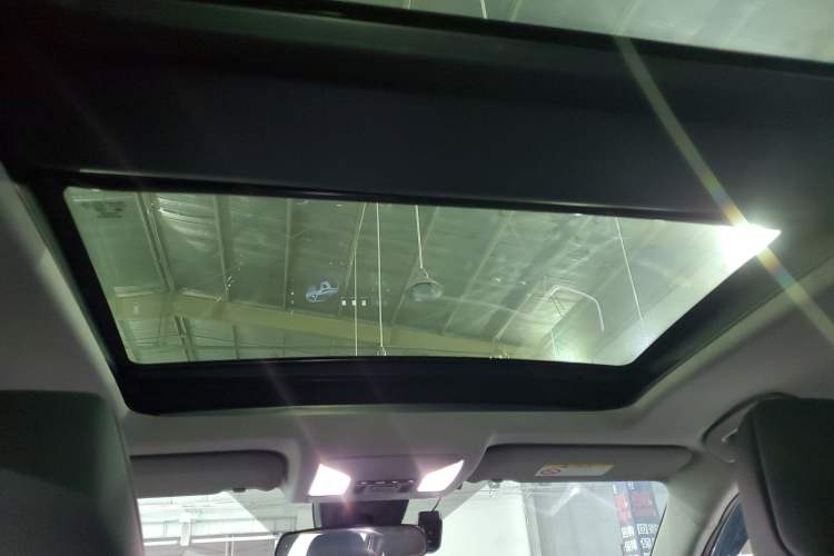 Used Toyota Wildlander 2023 Dual-Motor 2.5L E-CVT Two-Wheel Drive Luxury PLUS Edition