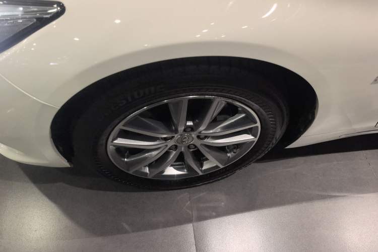 Used Infiniti Q50L 2016 2.0T Comfort Edition
