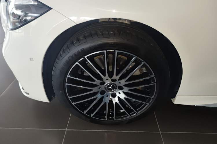 Used Mercedes-Benz C-Class 2025 Facelift C 260 L Sport Edition
