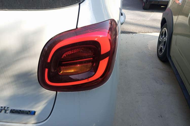 Used Wuling Hongguang MINIEV 2025 Four-Door Version Advanced Edition
