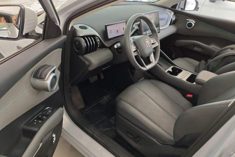 Used BYD Yuan PLUS 2025 Intelligent Driving Version 510 KM Beyond-Grade Edition
