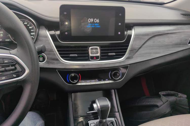 Used Baojun 730 2019 1.5T CVT Flagship Model 7 Seats China VI Emission Standard