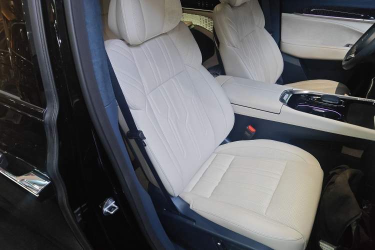 Used Zeekr 009 2022 WE Edition
