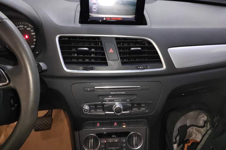 Used Audi Q3 2017 30 TFSI Fashion Model
