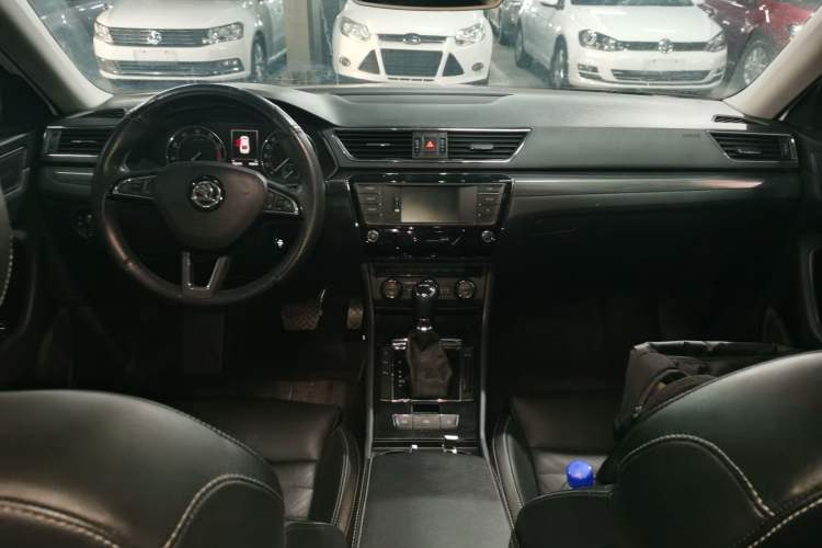 Used Skoda Superb 2016 TSI330 DSG Smart Drive Edition
