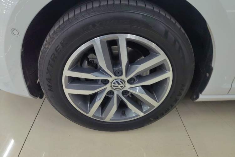 Used Volkswagen Golf 2017 230TSI Automatic Luxury Million-Vehicle Commemorative Edition
