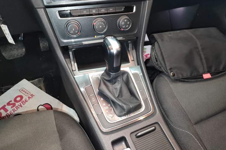 Used Volkswagen Golf 2020 200TSI DSG Comfortable and Ambitious Edition
