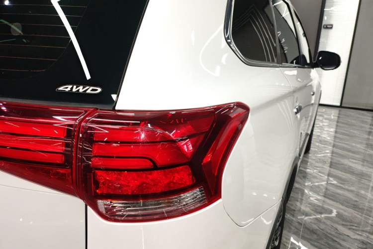 Used Mitsubishi Outlander 2021 2.4L 4x4 Comfort Edition 5 Seats
