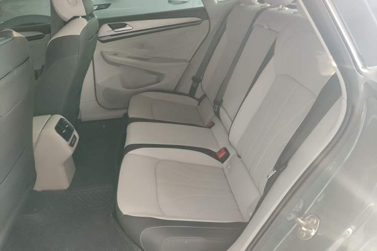 Used Volkswagen Lamando 2024 Lavida L 280TSI DSG Cool & Spicy Edition