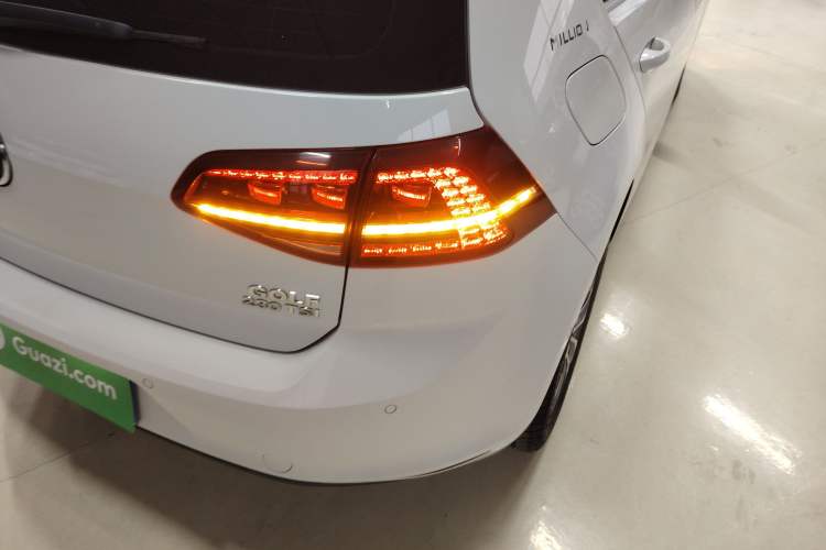 Used Volkswagen Golf 2017 230TSI Automatic Luxury Million-Vehicle Commemorative Edition