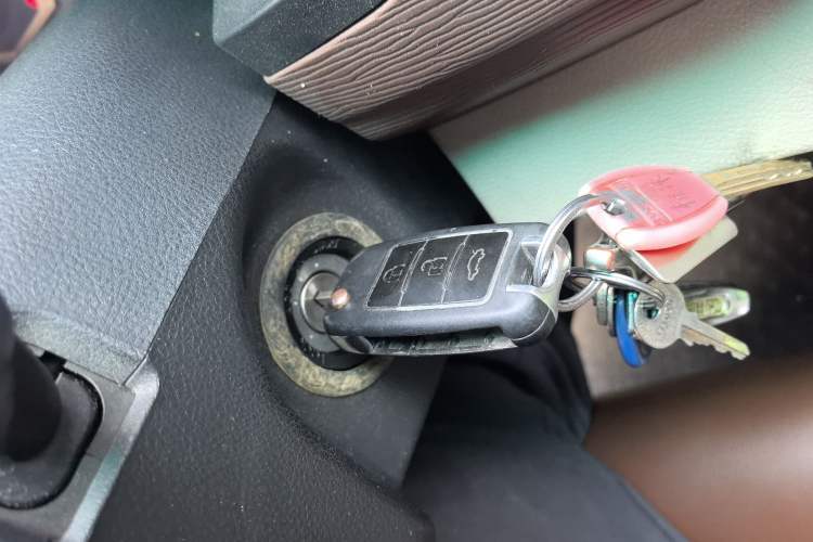 Used FORTHING Lingzhi 2018 M5L 1.6L 9-Seater Comfort Model