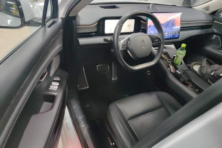 Used Hima AITO M5 2022 Extended-Range Four-Wheel Drive Performance Version
