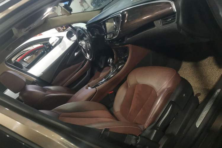 Used Buick Envision 2017 28T Four-Wheel Drive Elite Model