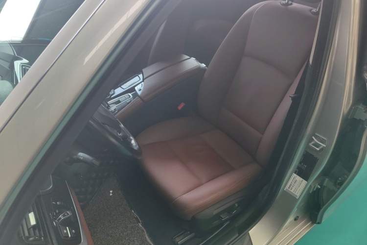 Used BMW 5 Series 2017 520Li Elegant Edition
