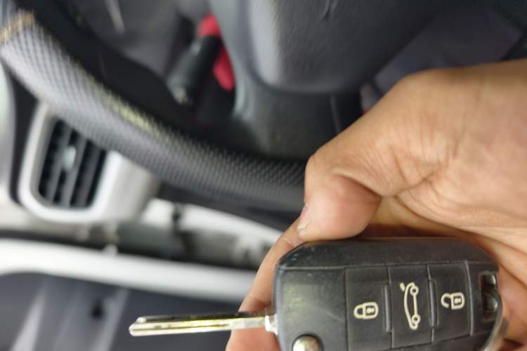 Used Citroen Elysee 2015 Zhishang Edition 1.6L Manual Fashion Model
