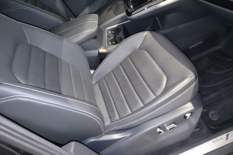 Used Volkswagen Talagon 2022 380TSI Four-Wheel Drive Luxury "Jiajing" Edition Pro 6 Seats
