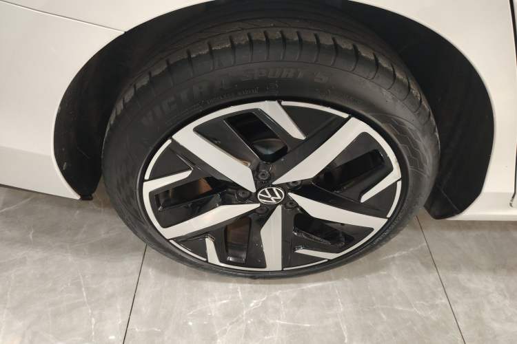 Used Volkswagen Lamando 2024 Lavida L 280TSI DSG Cool & Spicy Edition
